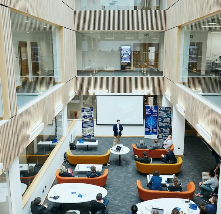 Presentation in the central area of an office block