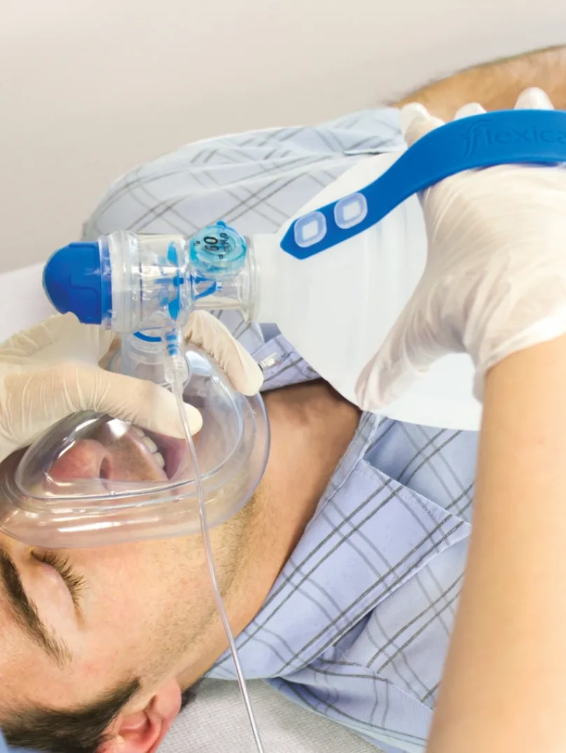 Man with an oxygen facemask