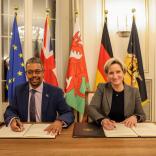 B-W cooperation signing