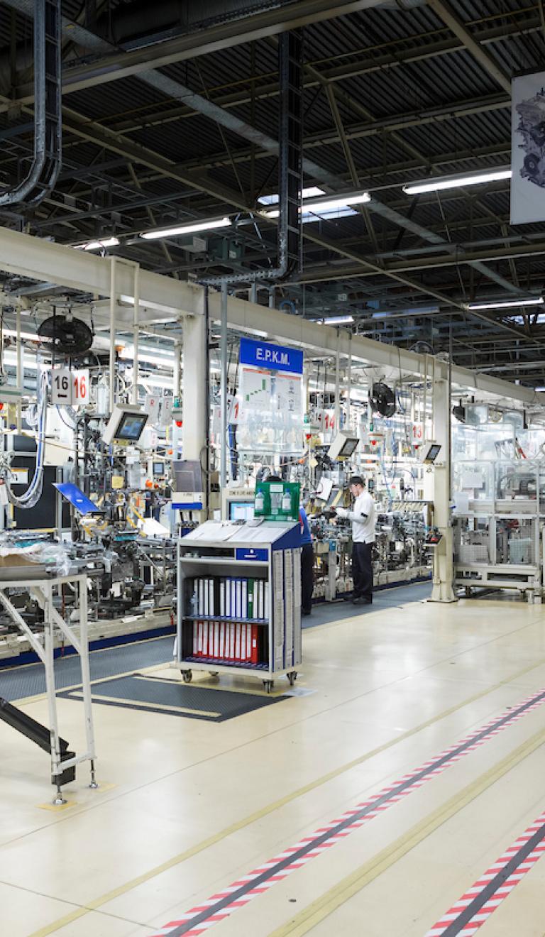 Manufacturing assembly line